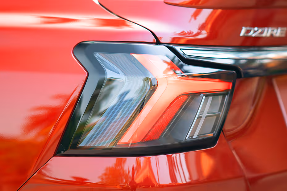 Precision-Cut Two-Tone Alloy Wheels